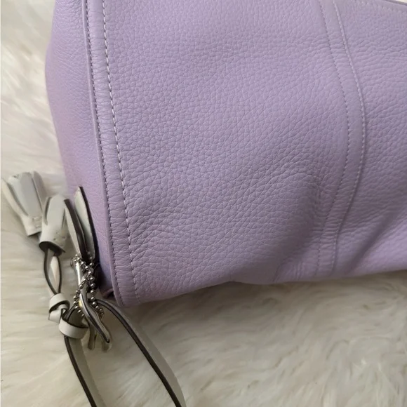Vintage Coach Lavender Hampton Convertible Shoulder Bag/ Hand bag # F10685 - Picture 6 of 15